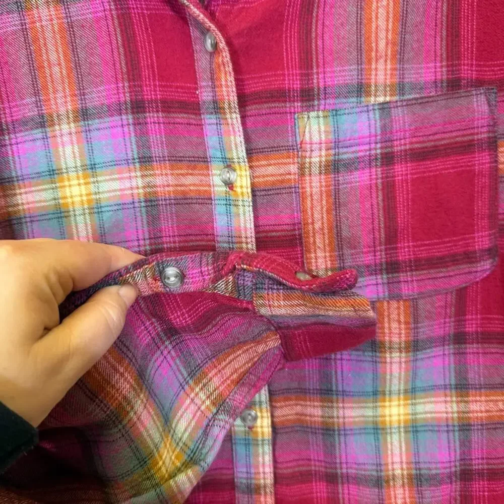 Universal Thread Plaid Relaxed Fit Shirt. Size Medium. In excellent condition! - Picture 2 of 5